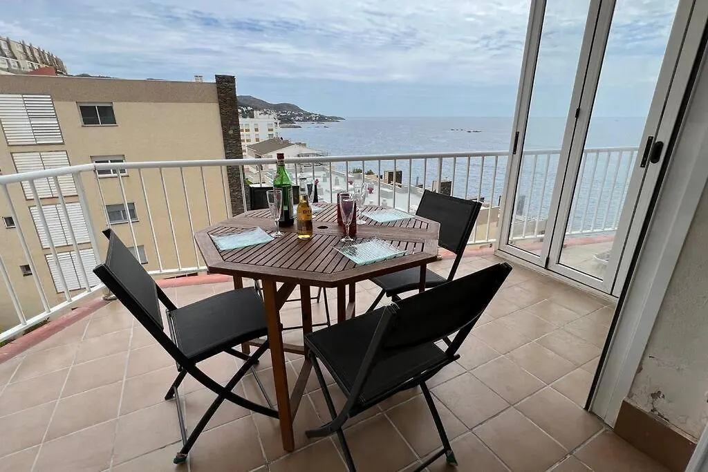 Apartamento Tres Habitaciones Con Vistas Al Mar En Roses